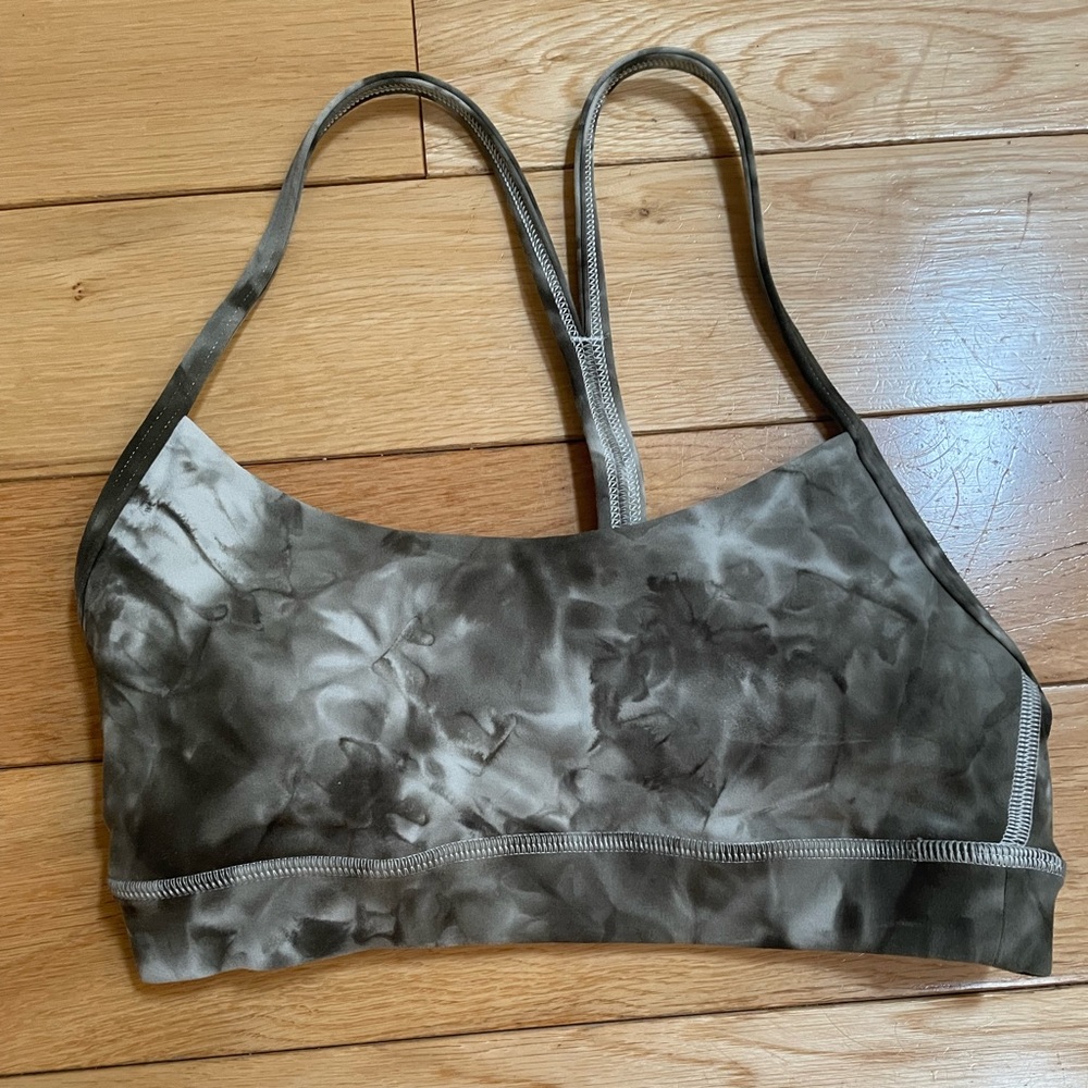 Lululemon Flow Y bra in a size 2 - like new!